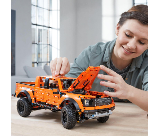 LEGO Technic™ 42126 Ford® F-150 Raptor - 1026669 - zdjęcie 7